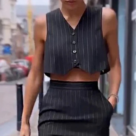 Elegant Black Pinstripe Skirt Set - Picture 4 of 5